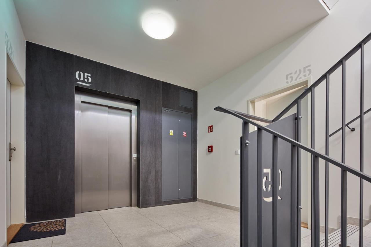 Prague Days - Designer Condo - Trendy Neighborhood Extérieur photo